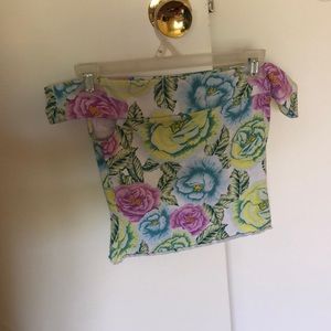 Scoop neck flower crop top